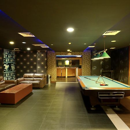 Swiss-Belhotel Maleosan Manado Buitenkant foto