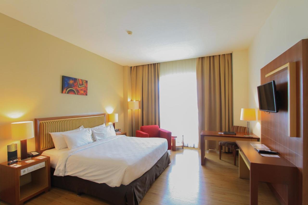 Swiss-Belhotel Maleosan Manado Buitenkant foto