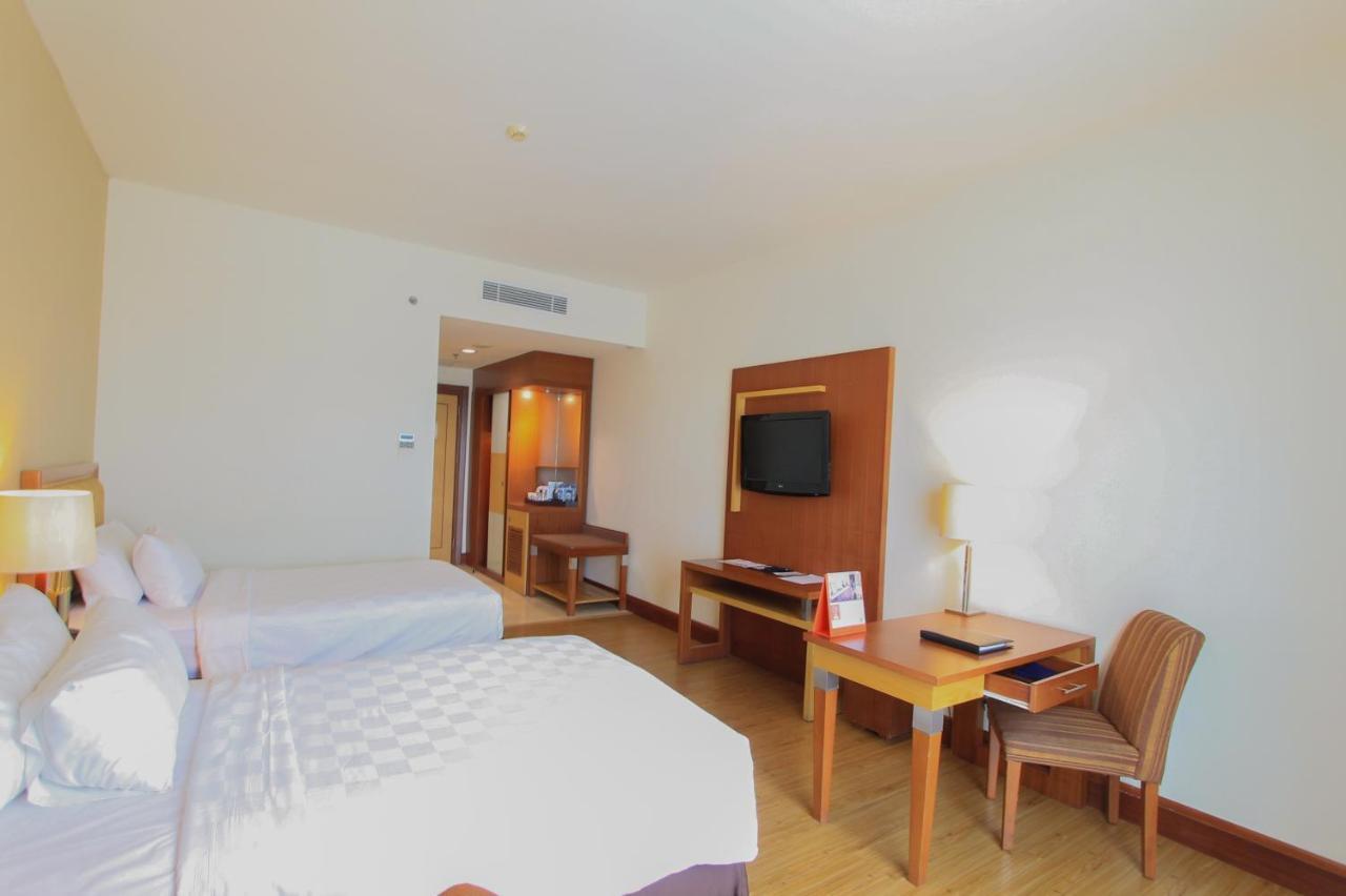 Swiss-Belhotel Maleosan Manado Buitenkant foto
