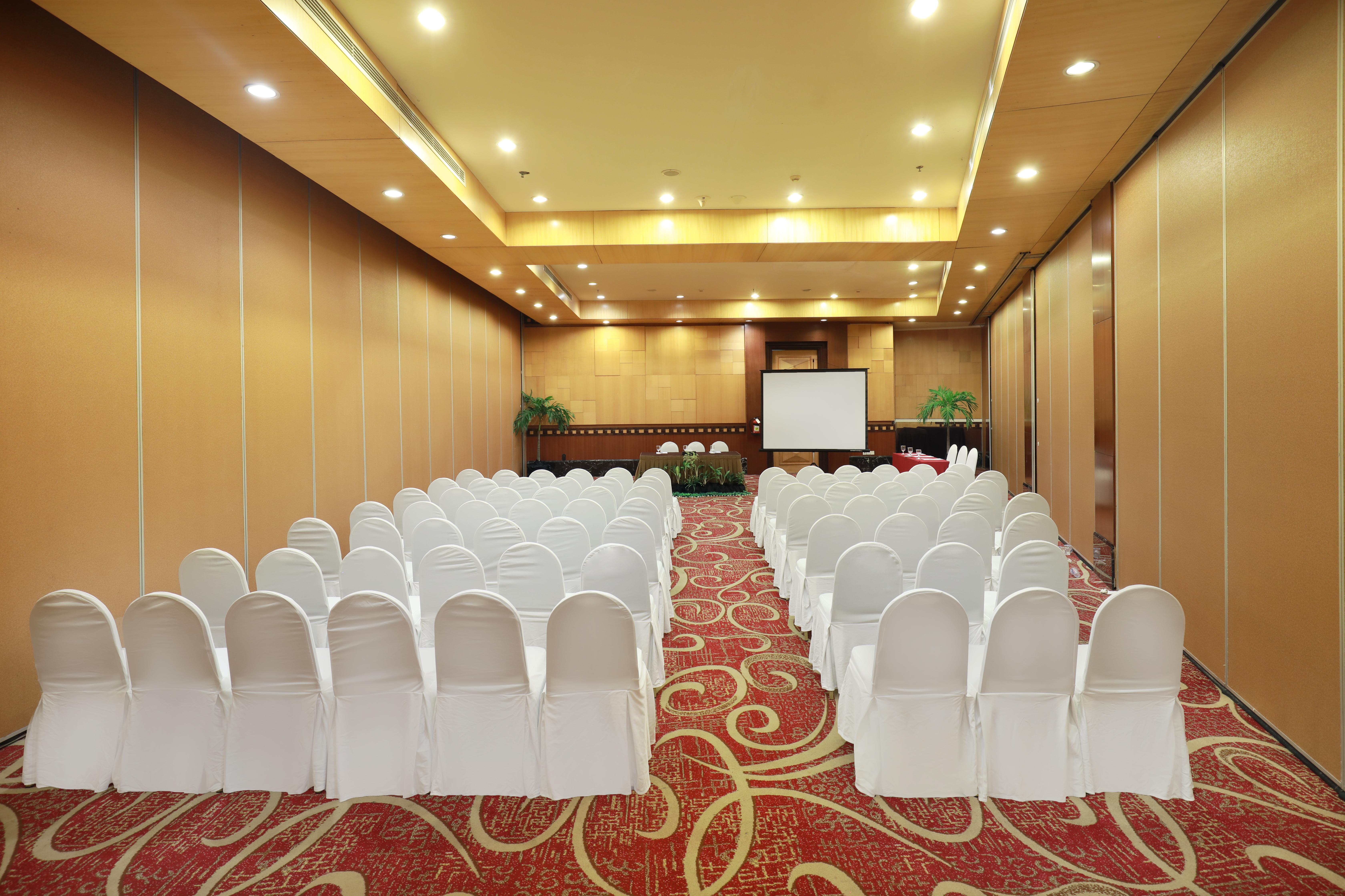 Swiss-Belhotel Maleosan Manado Buitenkant foto