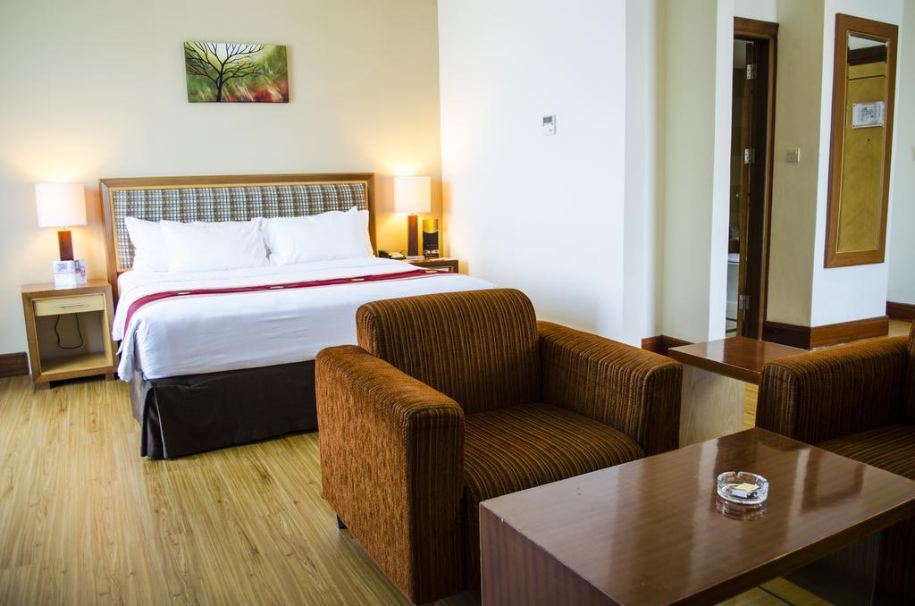 Swiss-Belhotel Maleosan Manado Buitenkant foto