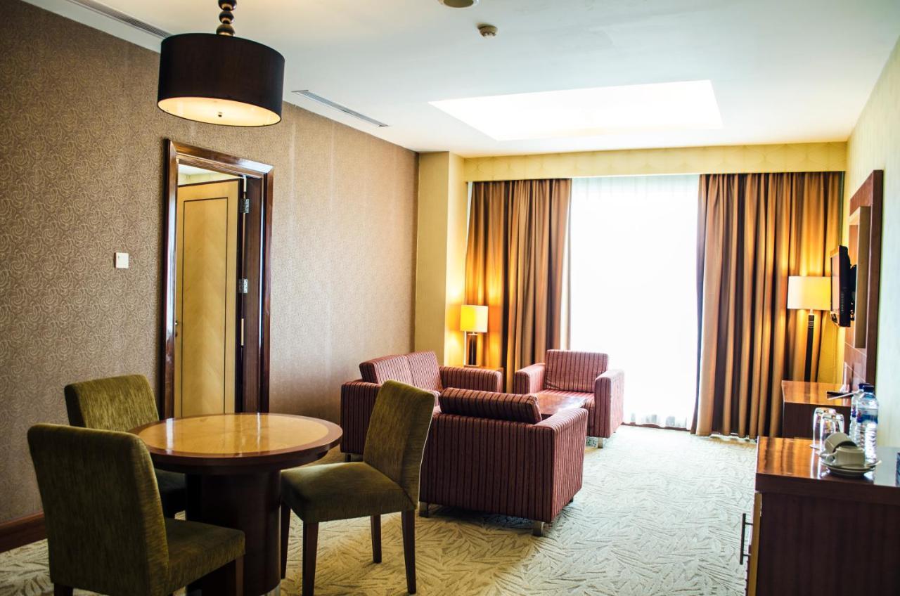 Swiss-Belhotel Maleosan Manado Buitenkant foto